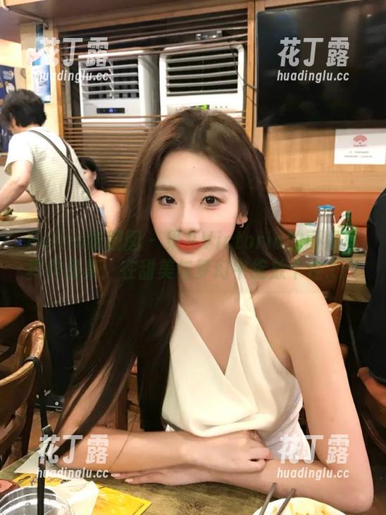 Feilin嗲囡囡-果儿Victoria Feilin嗲囡囡 - 果儿Victoria的可爱写真作品集:在甜美与梦幻中绽放个性.txt