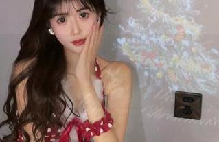 Feilin嗲囡囡 - 最新美图大赏：程慧娴Phoebe短裙风格，尽显优雅与活力.txt