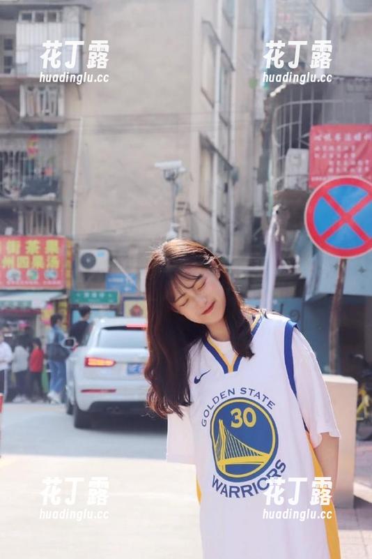 GIRLT果团网-周大萌 GIRLT果团网 - 感受艺术之境:周大萌的私房黑白原图让人沉醉于细腻光影.txt