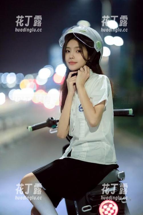 GIRLT果团网-莫雅琪 GIRLT果团网 - 莫雅琪清纯照片集:细腻写真展现青春气息,犹如晨露般清新.txt