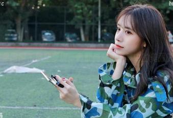 GIRLT果团网 - 镂空梦境：黄歆苑私拍图集中的美丽时刻.txt