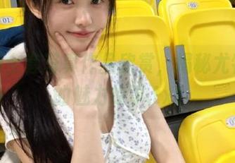 果团网全套写真作品欣赏，揭秘尤物背后的魅力故事.txt