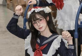 IMiss爱蜜社 - 不容错过！萌琪琪Irene双人写真原图与图包，高清呈现完美瞬间。.txt