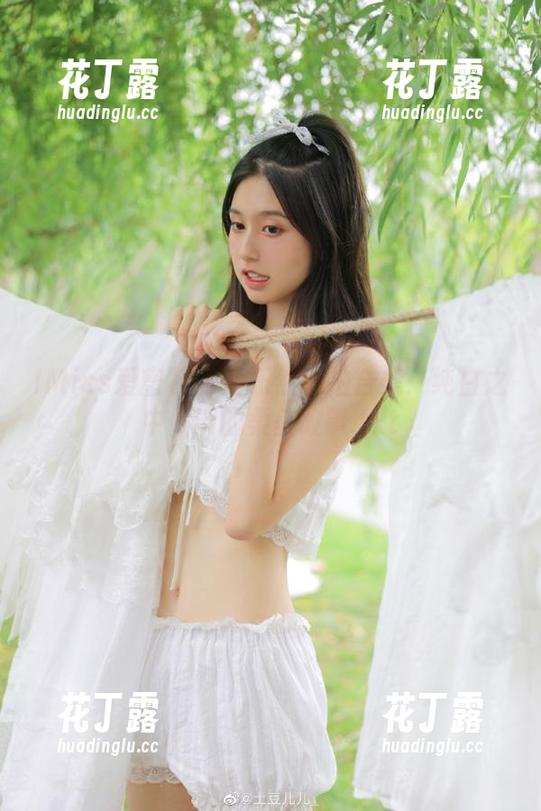 IMiss爱蜜社 - 黄乐然私拍合集：纯白之中倾诉的柔美故事.txt