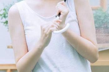 ISHOW爱秀 - 图片带你走进孙薇薇Vicky的天台世界，寻找她在每一张照片背后的故事与情感传递！.txt