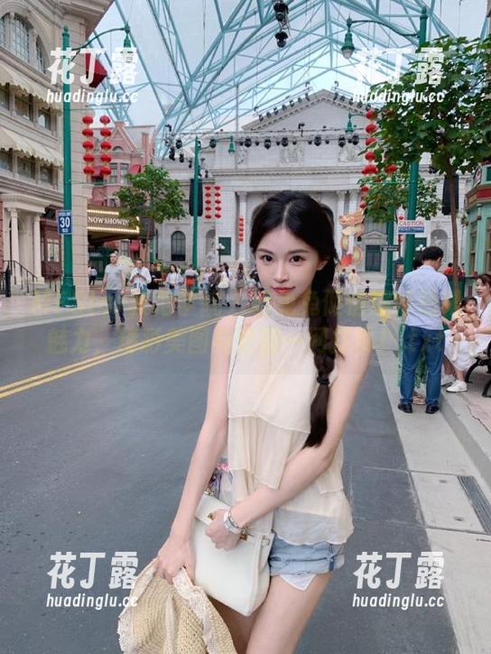MFStar模范学院-宅兔兔 MFStar模范学院 - 宅兔兔倾情演绎短裙魅力,精彩美图与套图一网打尽!.txt
