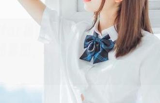 MFStar模范学院 - 果儿Victoria的私拍白裙套图，探寻浪漫与自然交融的美好时光.txt