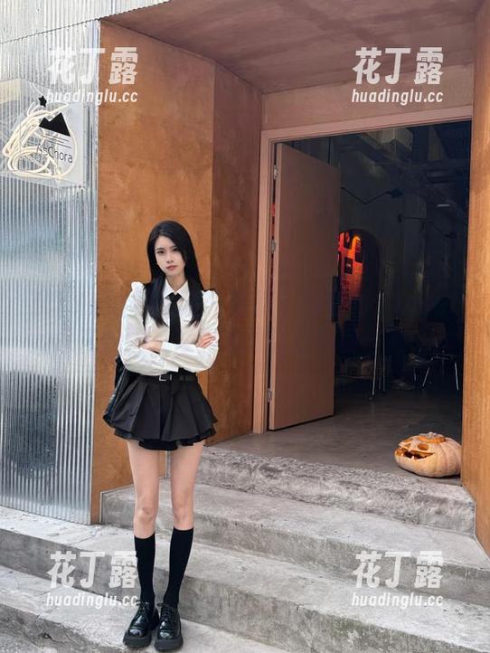 MTYH喵糖映画-lovely呆玄 MTYH喵糖映画 - 细腻中的魅力:lovely呆玄的睡衣写真原图让你眼前一亮.txt