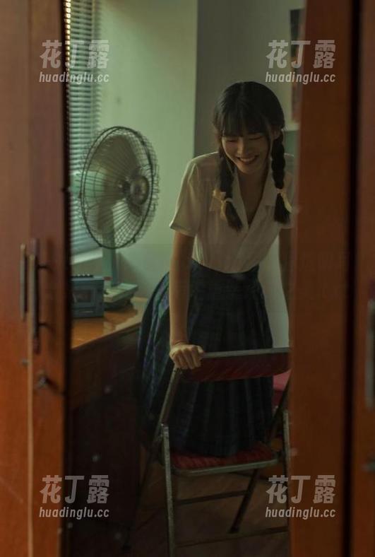 MiStar魅妍社-FoxYini孟狐狸 MiStar魅妍社 - FoxYini孟狐狸透明写真合集:在光影交错中重塑经典之美.txt