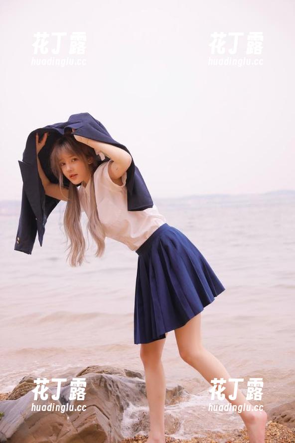 MiiTao蜜桃社 - 高清壁纸欣赏：李颖诗牛仔裤写真，每一帧都是生活.txt