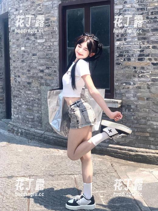 MiiTao蜜桃社 - 陆萱萱Cecilia美足图集更新：我的小脚丫和自嘲的心情同样美丽.txt