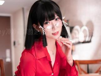 探秘Money冷冷花嫁的定制写真作品，记录每一个美丽瞬间的背后故事.txt