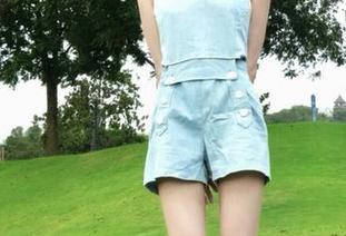 MyGirl美媛馆 - Ellie艾栗栗眼镜写真全套图包，带你领略不一样的风情.txt
