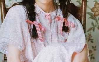 SIEE丝意 - 阳阳修女写真集分享：让搞笑与写真艺术一起飞，让你乐翻天！.txt