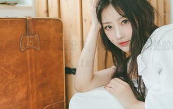 Shika小鹿鹿修女系列美图分享，揭示她心灵深处的故事与情感.txt