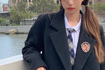 TGOD推女神 - 办公室写真艺术：Kiren_程程程的原图带你走近职场的时尚之旅.txt