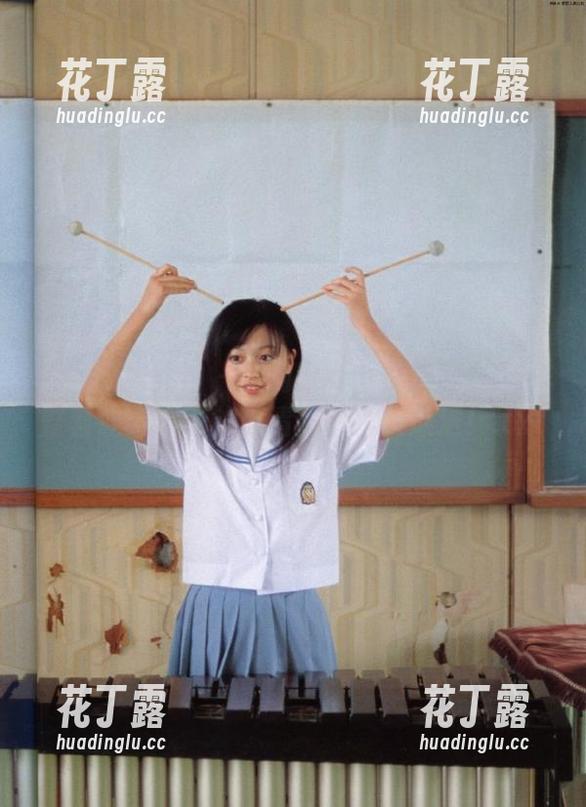 TGOD推女神 - 定制Lee小棠死库水：一整套让人心动的小清新图片大放送！.txt