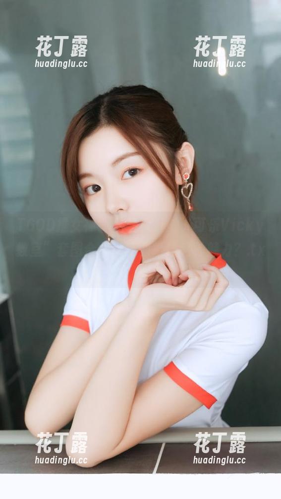 TGOD推女神-可乐Vicky TGOD推女神 - 脑洞大开的“可乐Vicky教室”套图合集,谁能抵挡这种魅力?.txt