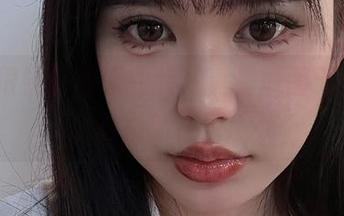 Tina很妖孽呀职业装写真，原图无圣光打造时尚新视野.txt