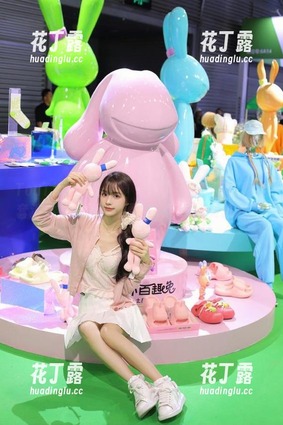 TouTiao头条女神-月音瞳 TouTiao头条女神 - 特别推荐:月音瞳全套连体衣写真,免费下载尽享唯美瞬间.txt
