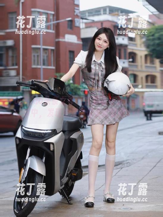 TouTiao头条女神-索菲娅 TouTiao头条女神 - 在索菲娅双人图包分享中,发现生活中最美的瞬间.txt