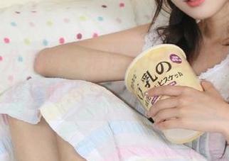 UGirls尤果网 - 精选Zora若拉美脚作品，携手探索时尚与艺术的完美结合.txt