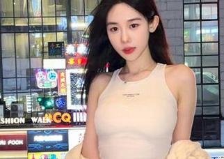 UGirls尤果网 - 当佟蔓化身秘书，带你领略别样风格的写真壁纸.txt