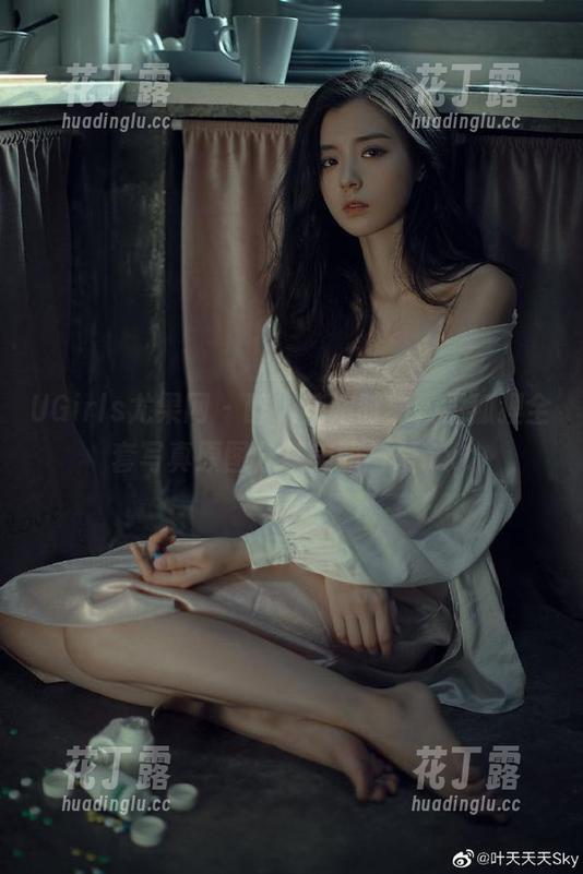 UGirls尤果网-孟狐狸 UGirls尤果网 - 醉人花嫁时刻,孟狐狸全套写真原图分享美丽与爱.txt