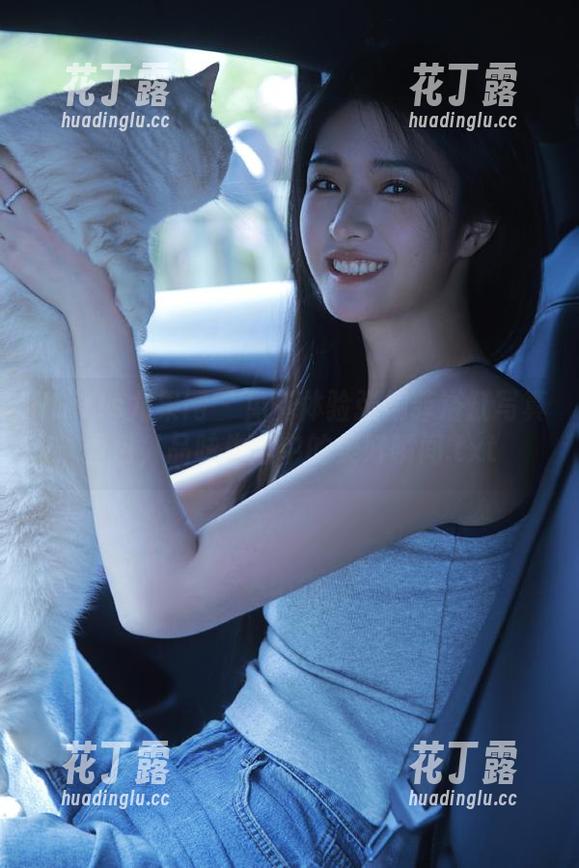 UGirls尤果网 - 免费体验张栩菲浴缸写真图包，品味生活中的美好瞬间.txt