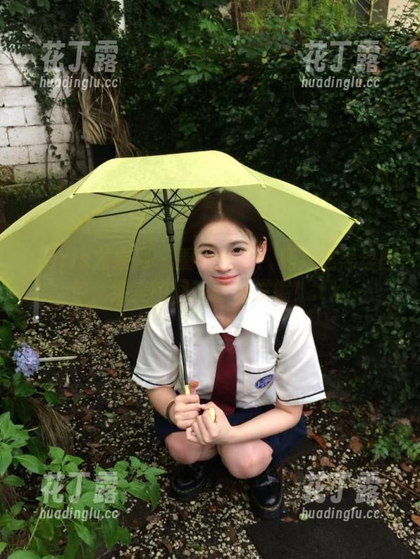 UGirls尤果网 - 重磅更新：杨乔之黑丝图包，绝美瞬间等你来发掘！.txt