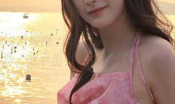 UGirls尤果网 - 黛蓓琪倾情演绎私拍毛衣写真，展示出女人优雅与韵味！.txt