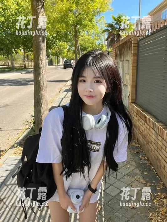 XIAOYU语画界 - 释放奔放的自我：探索王馨瑶yanni运动作品中的精美写真资源.txt