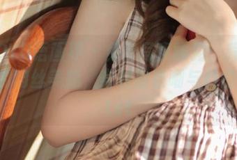 XIAOYU语画界 - 免费写真曝露：程程程与她的肉丝美腿，身材的自嘲与自信之美.txt