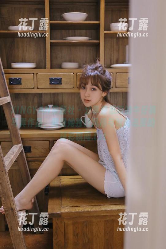 XINGYAN星颜社 - 分享唐思琪的牛仔裤写真作品，展现她独特风格与时尚态度的精彩瞬间.txt