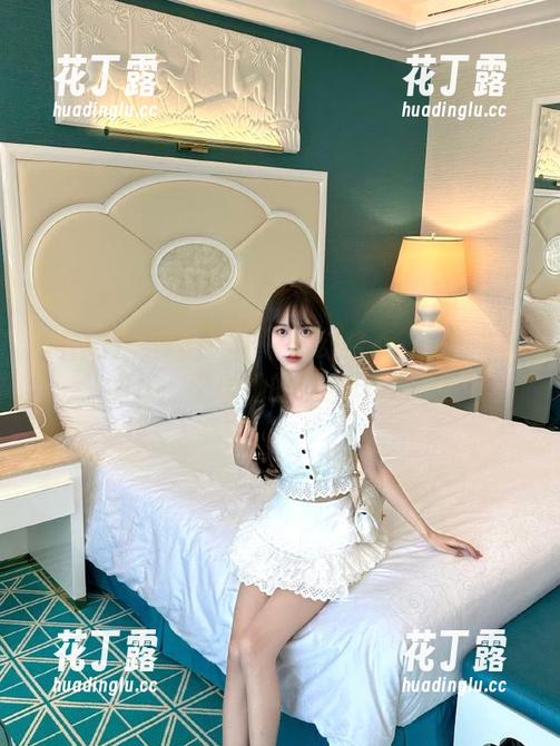 XINGYAN星颜社-梦心玥 XINGYAN星颜社 - 迷幻梦心玥浴缸高清图集,记录她的绰约风姿.txt