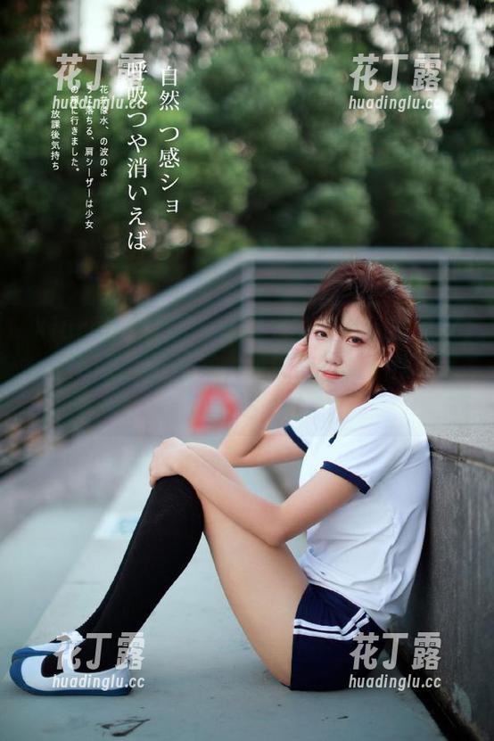Xiuren秀人网-FoxYini孟狐狸 Xiuren秀人网 - 无圣光的黑白风景:FoxYini孟狐狸图集,展现独特的个性与情感表达.txt