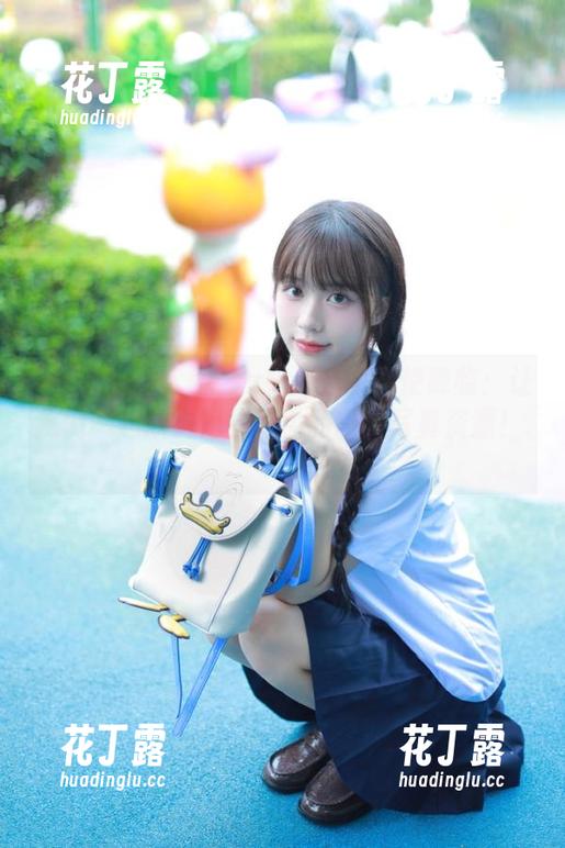 Xiuren秀人网-z杯悠悠 Xiuren秀人网 - z杯悠悠的天使降临:让我们一起欣赏她图库中的精美写真资源!.txt