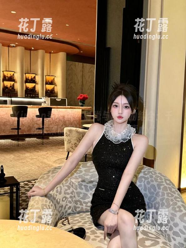 Xiuren秀人网 - 时尚与舒适的结合：千夜未来的棉袜写真图册探索.txt