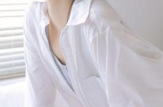 Xiuren秀人网 - 蕾丝与小海臀Rena的美图写真，唤醒细腻触感中的感官盛宴.txt