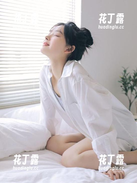 Xiuren秀人网 - 蕾丝与小海臀Rena的美图写真，唤醒细腻触感中的感官盛宴.txt