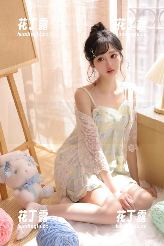 Xiuren秀人网 - 甜心级别的高清套图，柚柚小奶瓶美脚气质引爆你的想象力！.txt