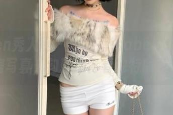 Xiuren秀人网 - 陈巧蓓isabella双马尾的私房写真，勾勒出青春独特的芬芳.txt