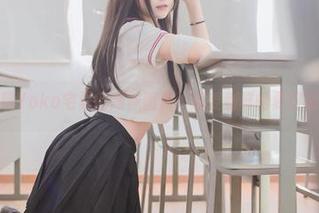 在线揭晓Yoko宅夏的网袜图集，感受别样的夏日诱惑.txt