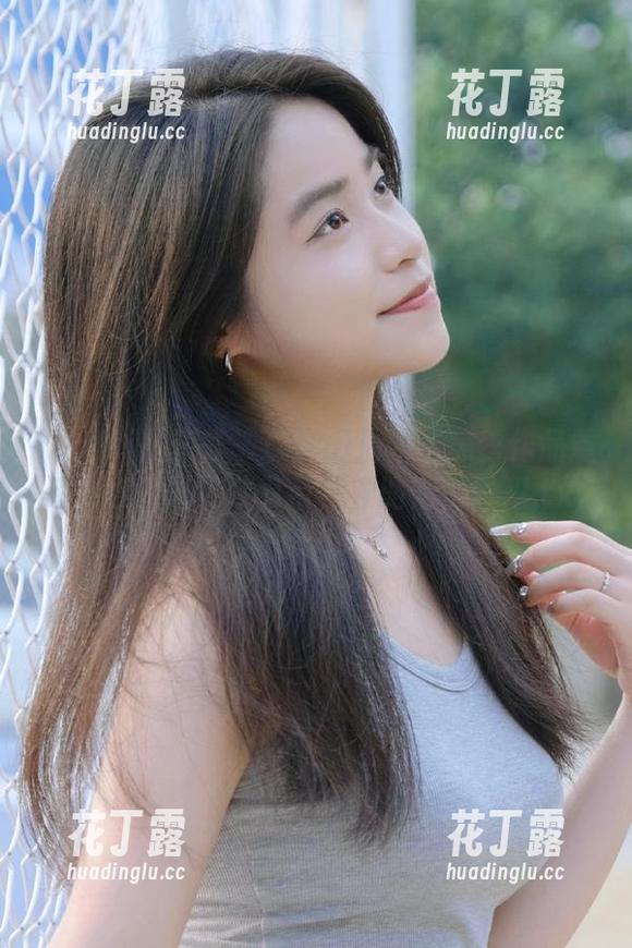 YouMi尤蜜荟 - Carol周妍希黑丝作品重磅上线！图库分享带你领略她的风采.txt