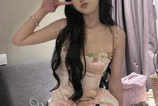 YouMi尤蜜荟 - icy猪的制服风情大公开，高清原图下载，感受她每一瞬间的精彩魅力！.txt