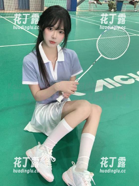 YouMi尤蜜荟-小尤奈 YouMi尤蜜荟 - 小尤奈肉丝的写真全集:惊艳每一刻,捕捉她的芬芳和气质.txt