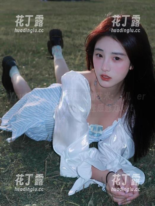 YouMi尤蜜荟-玥儿玥er YouMi尤蜜荟 - 浴缸里的艺术:玥儿玥er图集精选展现别样的性感魅力.txt