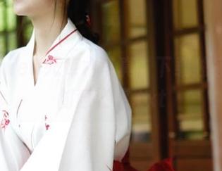 收获ZinieQ死库水写真，下载独家美丽与创意灵感.txt