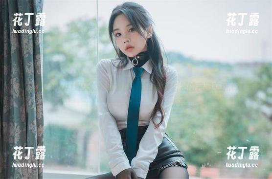 Zzyuri 探索Zzyuri夏天的高清图库,感受她与自然的亲密交织.txt