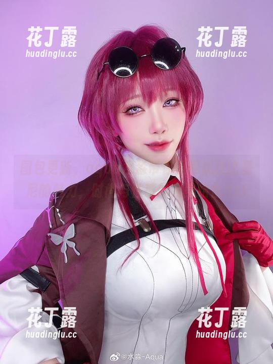图包更新，aqua水淼带你看尽虎纹比基尼的魅力，时尚与性感的完美结合.txt